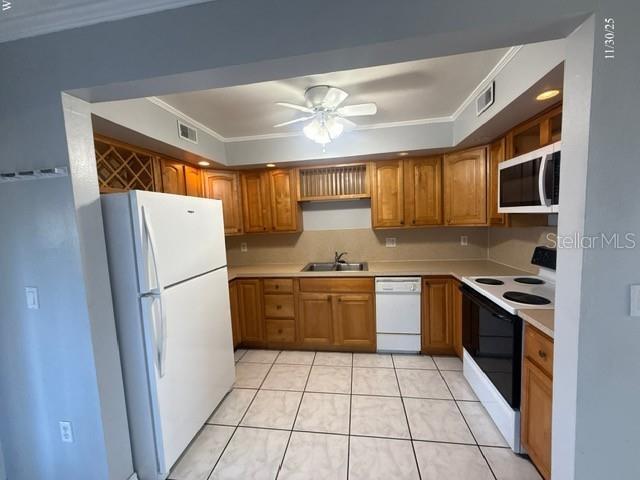 Building Photo - 6090 Village Cir S