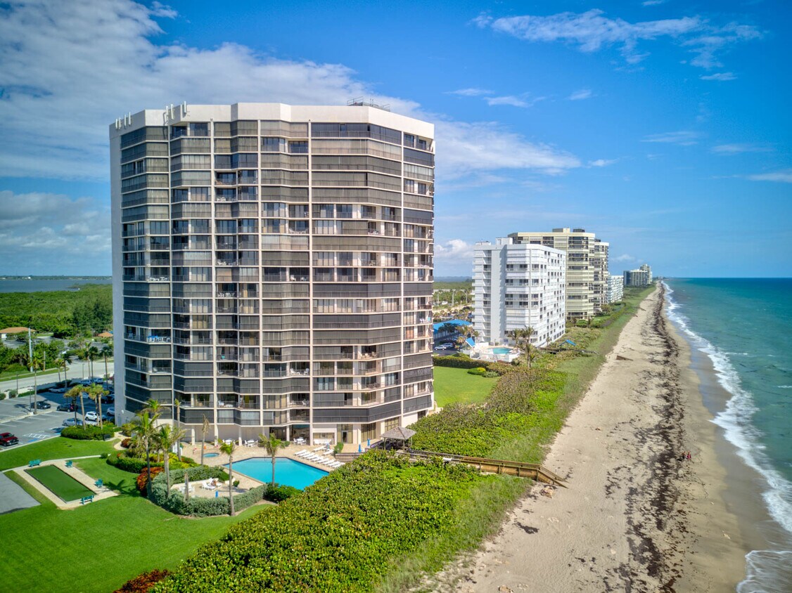 INCREÍBLE vista del océano - 9650 S Ocean Dr