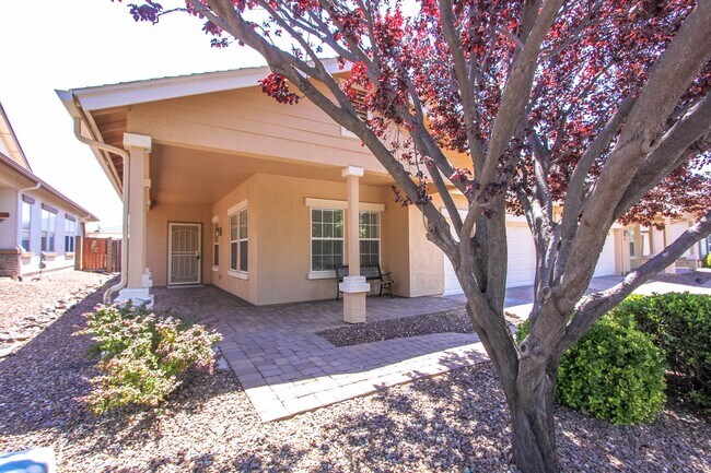 Foto del edificio - Quailwood Townhome with Amenities