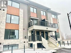 Building Photo - 1118 Creekway Private