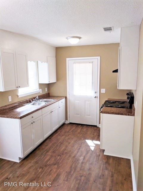 Building Photo - 3 br, 1 bath House - 200 Ridgewood Drive