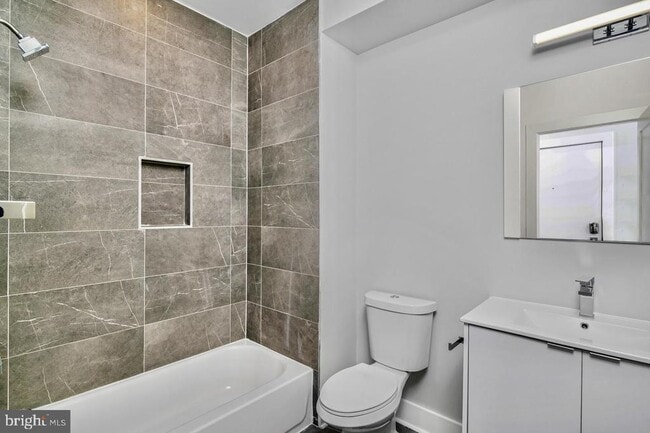 Building Photo - 2537 Cecil B. Moore Ave