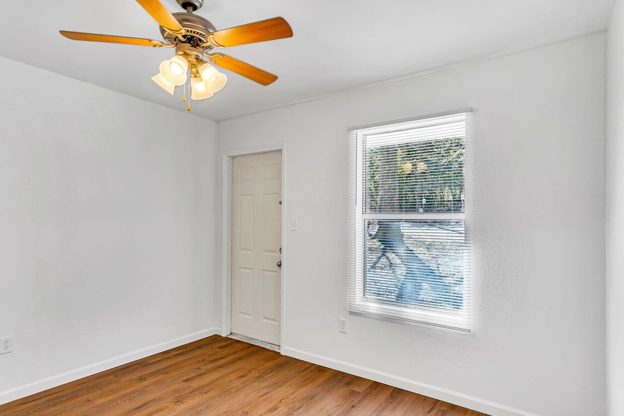 Foto principal - 1 Bedroom Studio in Hollister, MO