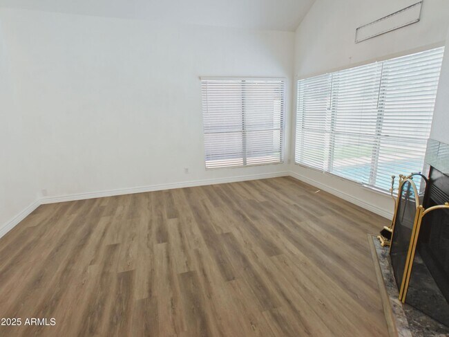 Foto del edificio - 1121 W Manor St