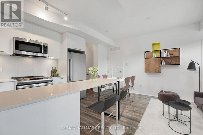 Photo du bâtiment - 40 Ed Clark Gdns