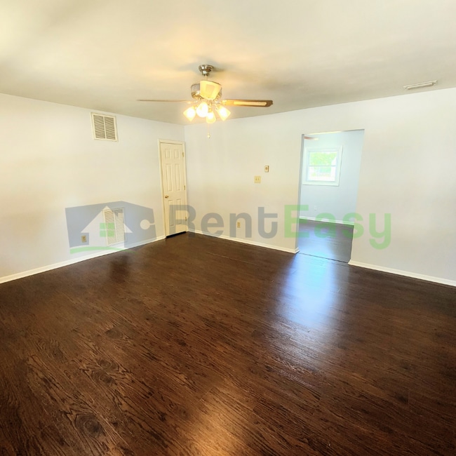 Building Photo - 5916 Vernon Dr