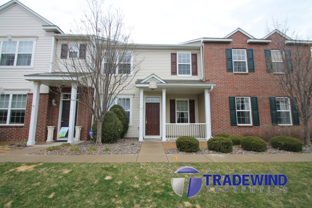 Foto principal - 11040 Fergus St NE