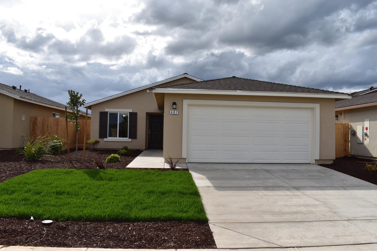 Primary Photo - 407 Yandris Ct