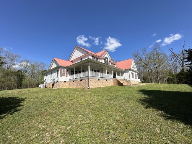 Foto del edificio - 772 Salmon Branch Rd
