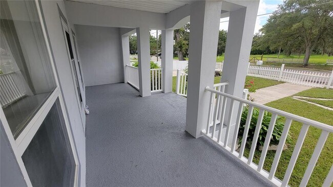 Building Photo - 950 VINELAND Rd