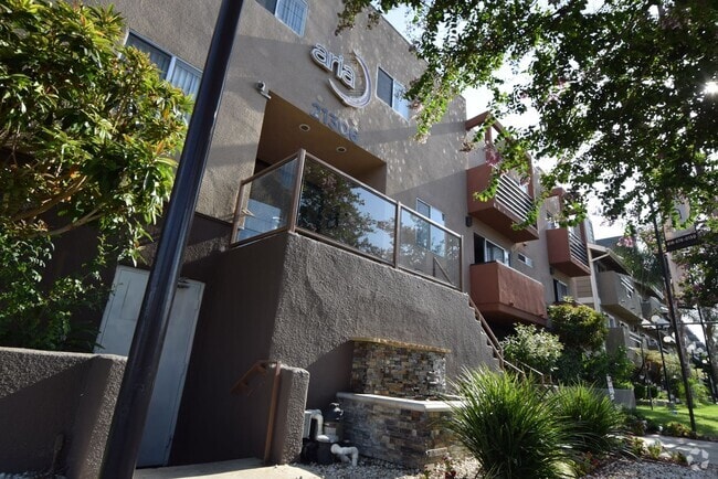 Building Photo - 21306 Parthenia St