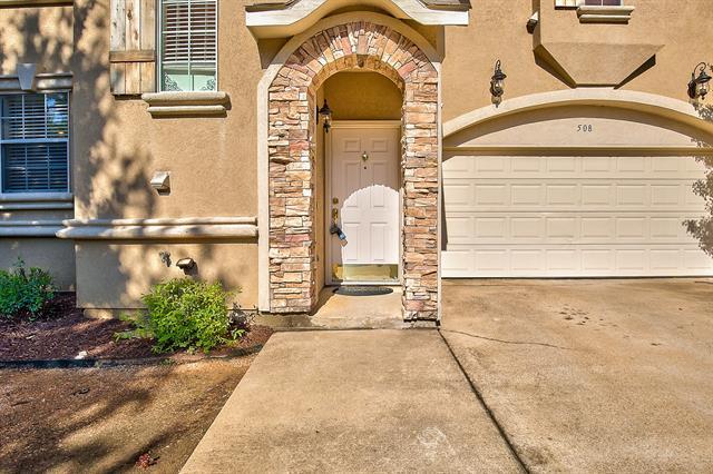 Building Photo - 508 Kingscote Ct