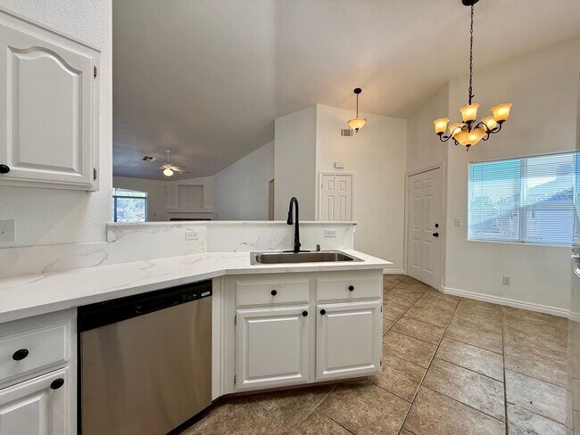 Foto del edificio - 3320 S Fort Apache Rd