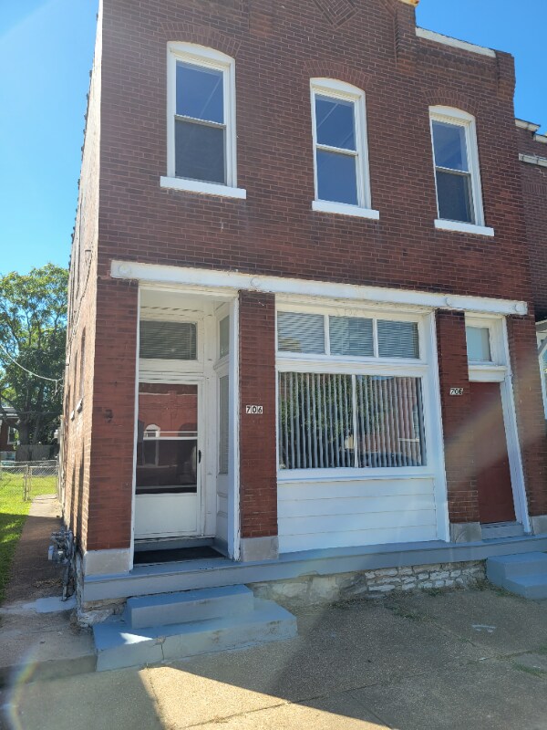 706 Wilmington Ave, St. Louis, MO 63111 House for Rent in St. Louis