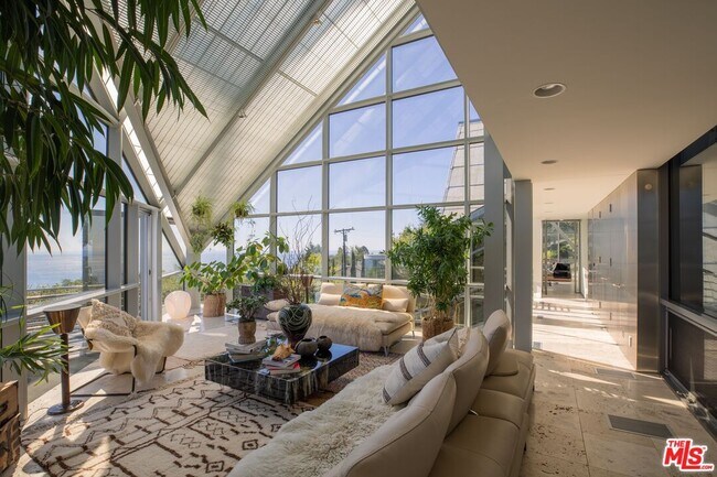 Foto del edificio - 21757 Castlewood Dr