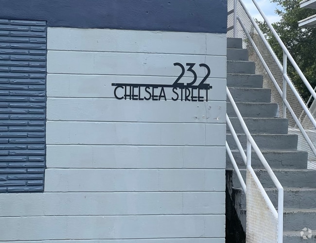 Building Photo - 232 Chelsea St