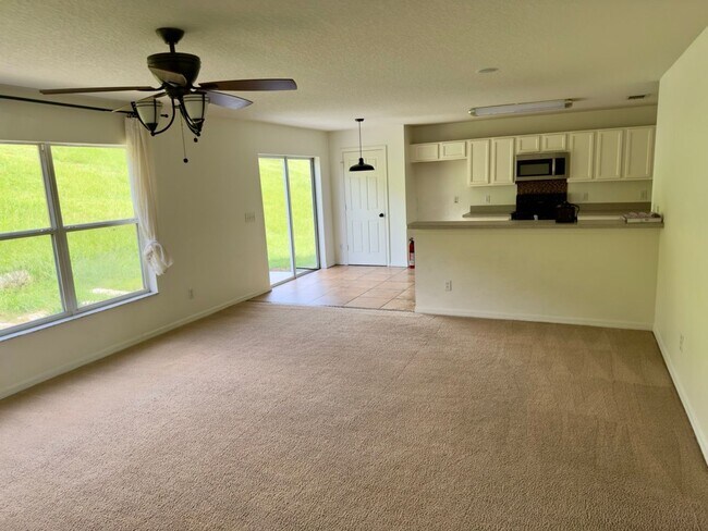 Foto del edificio - Call Ed for showings (352) 217-0284