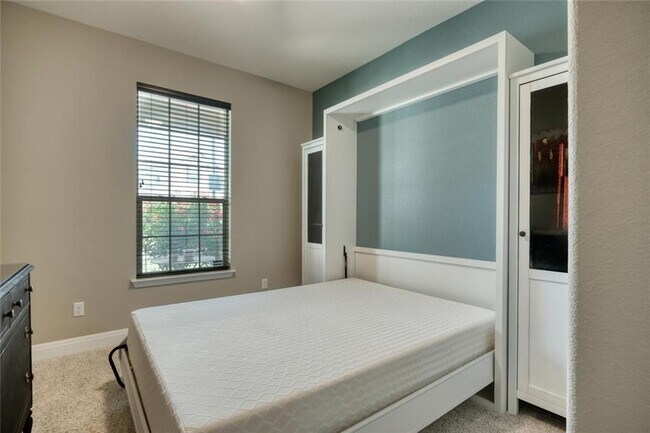 Foto del edificio - 2471 Sunrise Rd