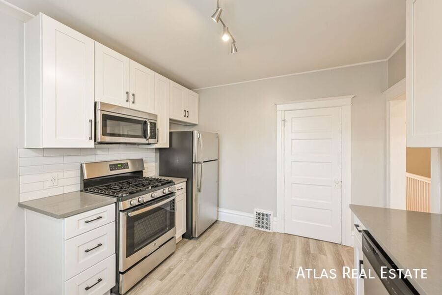 Primary Photo - 476 N Washington St