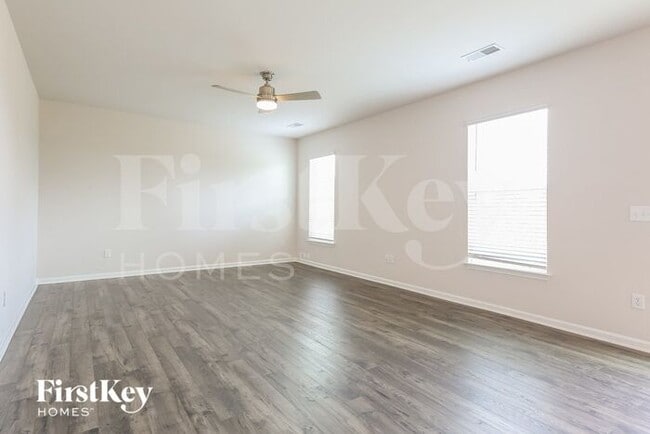 Building Photo - 418 Stonefence Dr