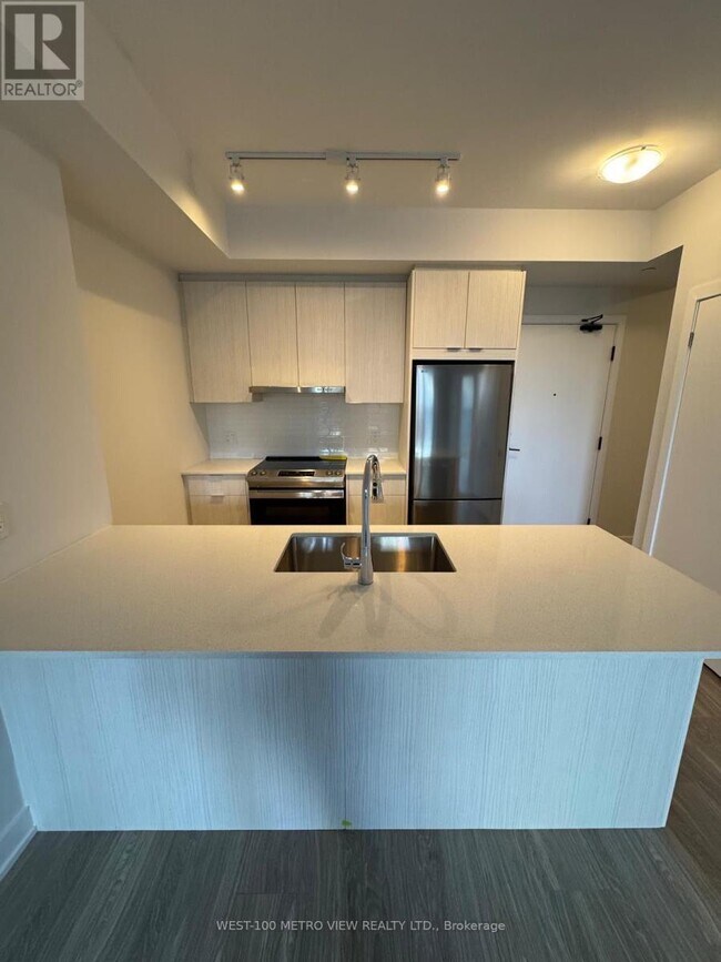 Photo du bâtiment - 430-430 Square One Dr