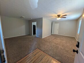 Building Photo - 306 Molloy Ct