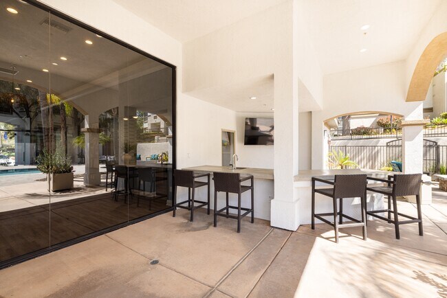 Foto del edificio - Stone Canyon Apartments