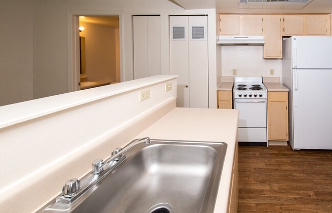 Photo - Highland Village Apartments