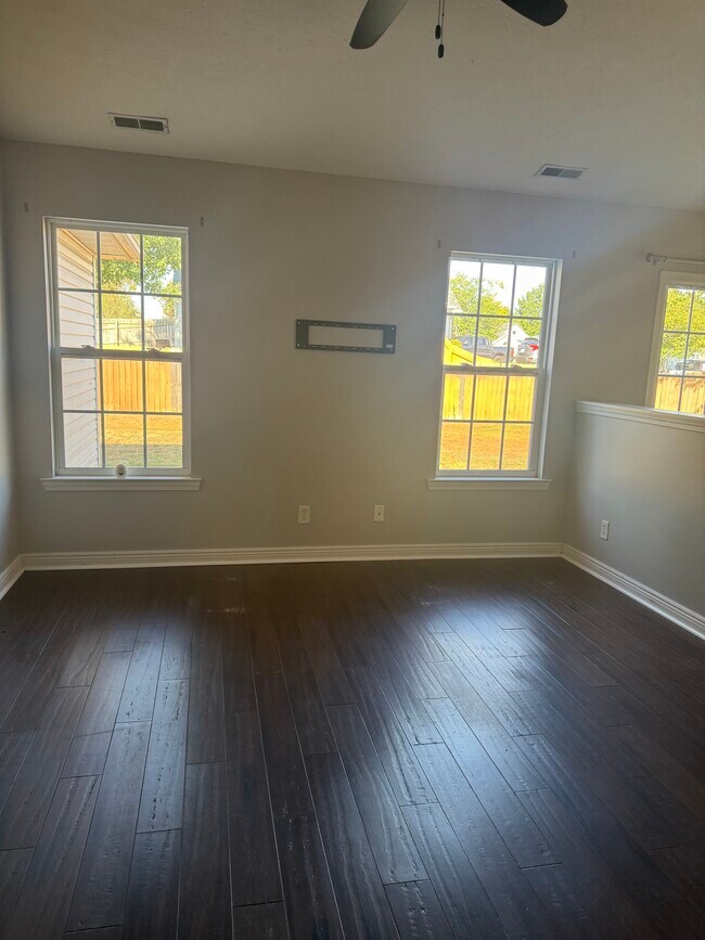 Building Photo - 2639 Landing Ter