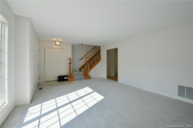 Foto del edificio - 14 Harold Rd