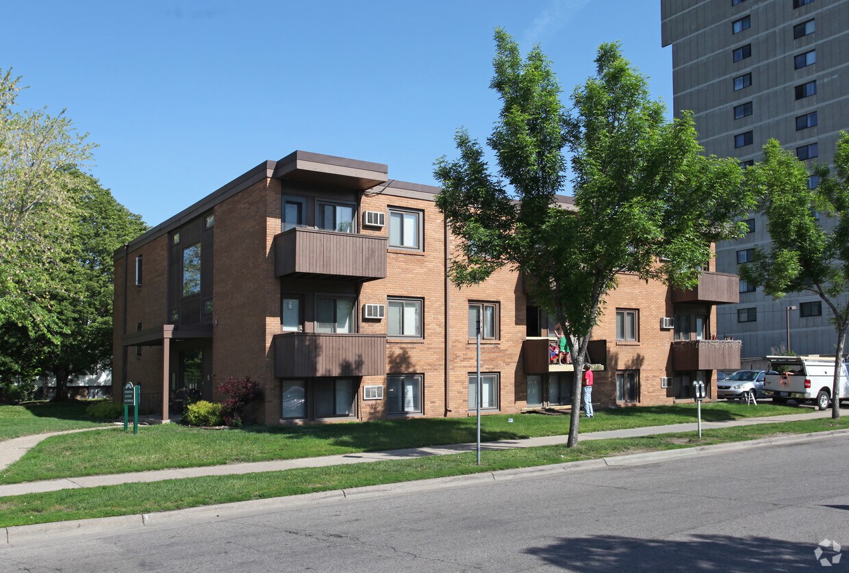Foto principal - 1227 4th St SE