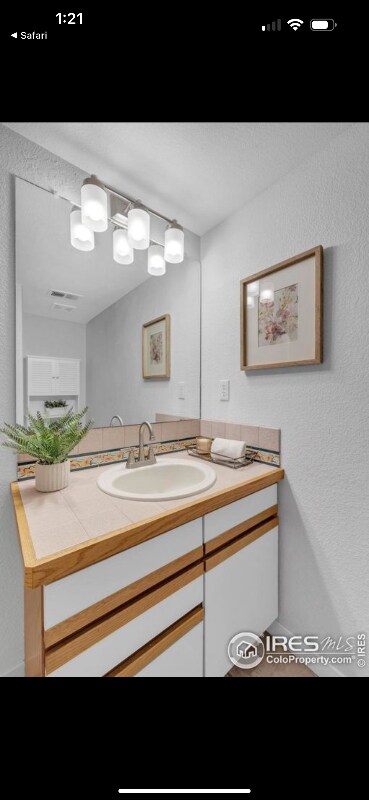 Foto del edificio - 651 Ridgeview Dr