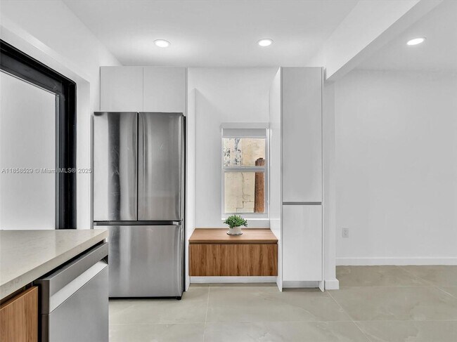 Foto del edificio - 107 Central Ave