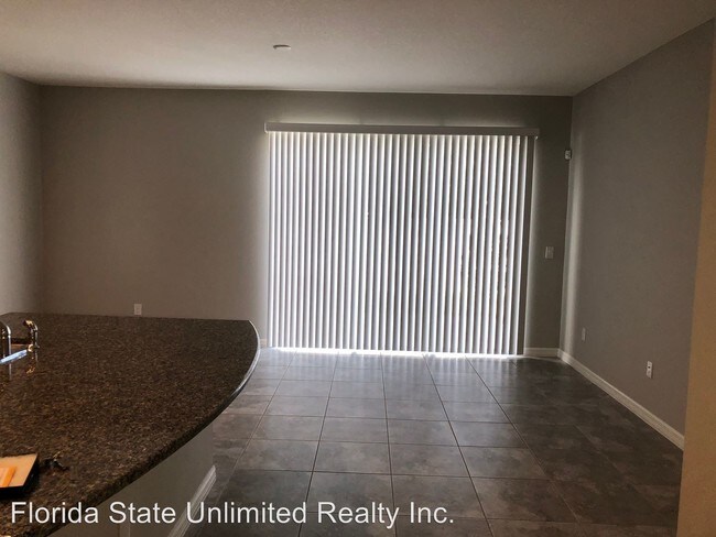 Foto del edificio - 7009 Summer Holly Pl