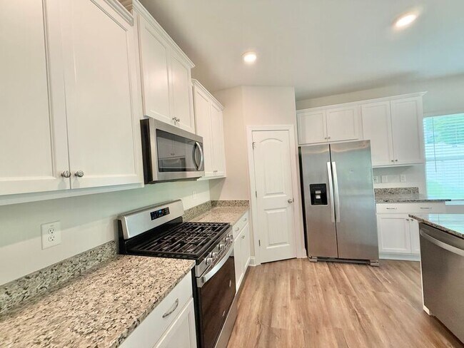 Foto del edificio - 7312 Vanover Dr