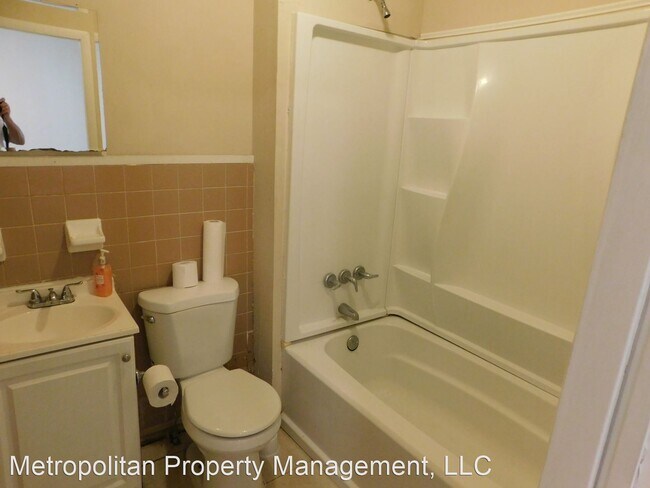 Building Photo - 3 br, 1 bath House - 1599 W 21st Street