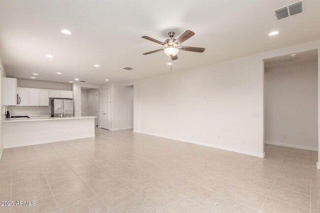 Foto del edificio - 2235 W Park St