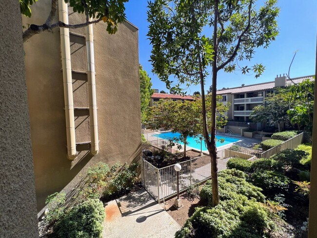Building Photo - Large Studio in The Plaza Condominium Comp...
