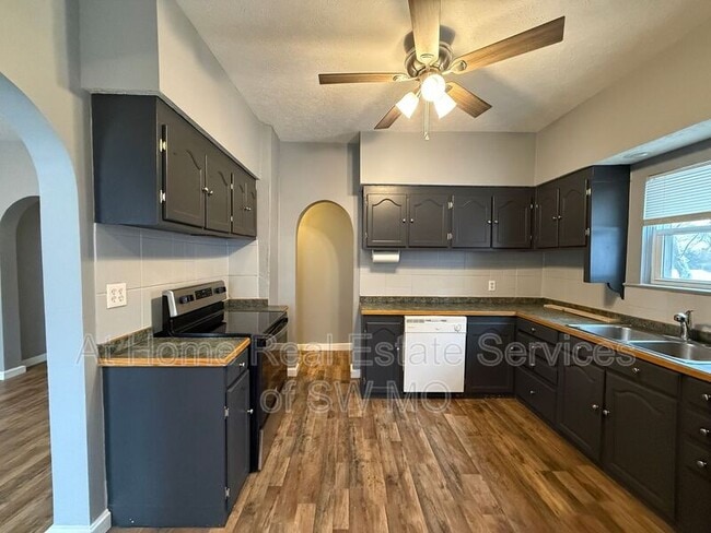 Foto del edificio - 1031 W Turner St