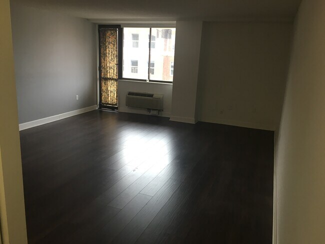 Foto del edificio - 1325 18th St NW