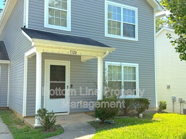 Foto del edificio - 1320 Ben Livingston Rd
