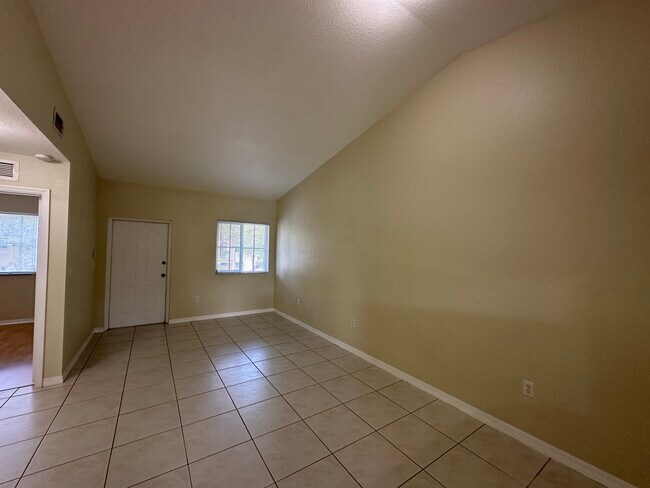 Foto del edificio - 2921 SE 12th Rd
