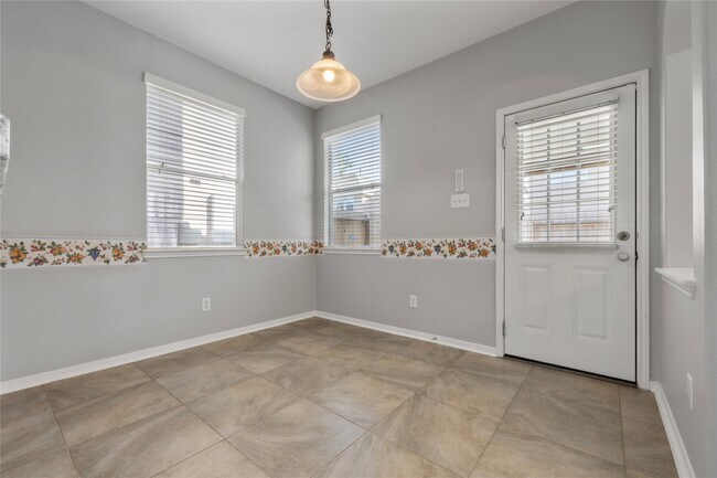 Building Photo - 6354 Wilshire Ridge