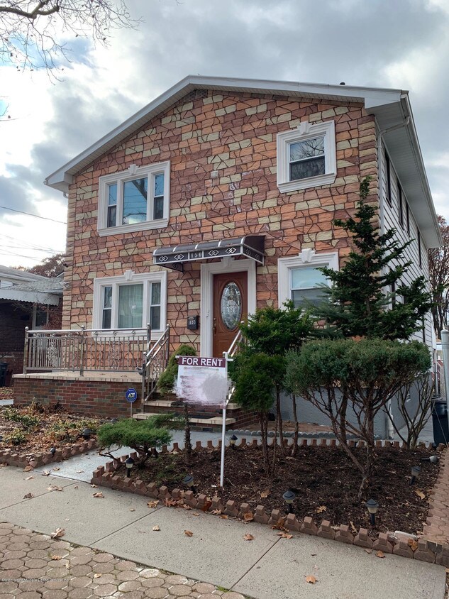 Primary Photo - 150 Kell Ave