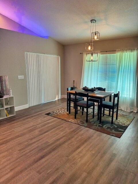 Foto del edificio - 4170 SW 131st Place Rd