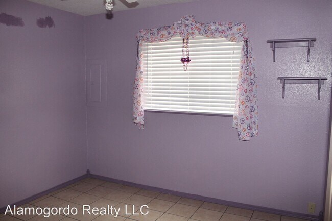 Building Photo - 4 br, 2 bath House - 1515 Lincoln