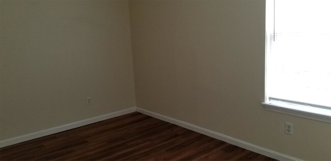Foto del edificio - 1513 Hale Ave