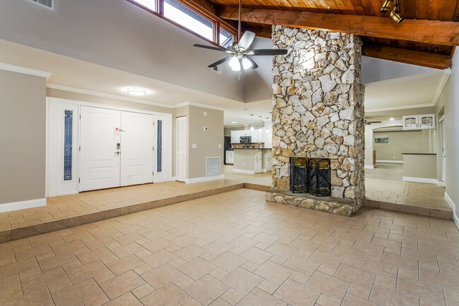 Building Photo - 1203 Trotwood Blvd