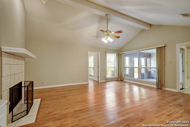 Foto del edificio - 5824 Grandwood Dr