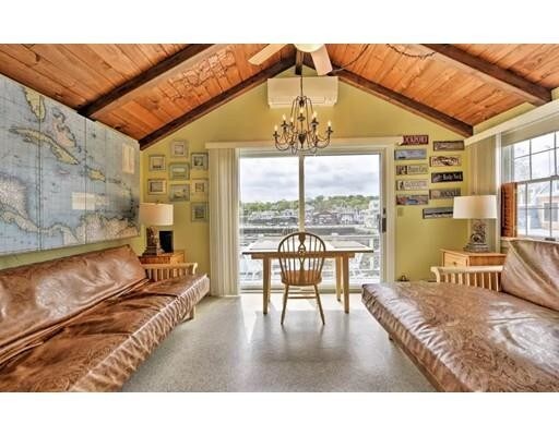 Building Photo - 5 Bearskin Neck